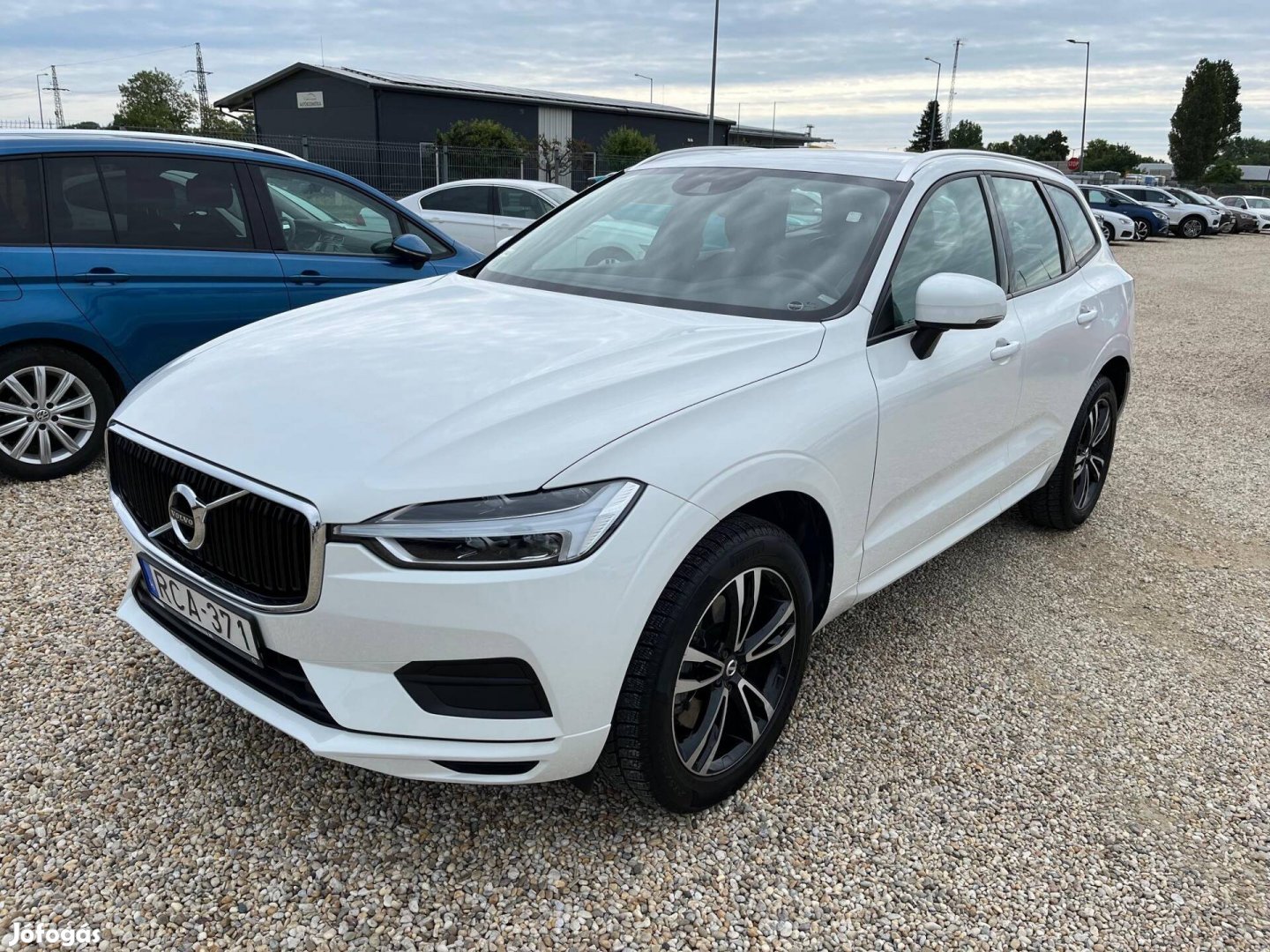 Volvo XC60 2.0 [D4] Momentum Geartronic Magyaro...